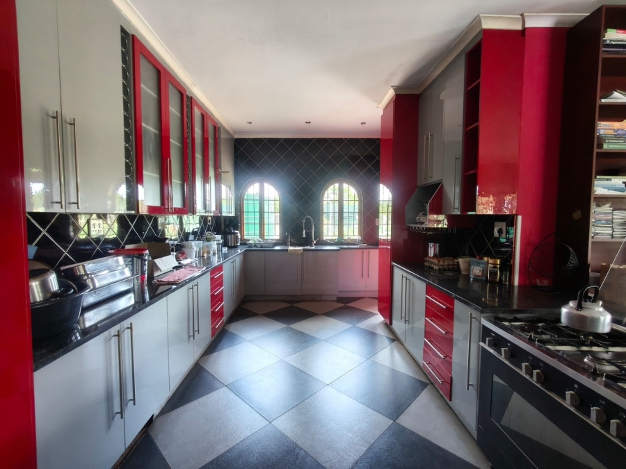 5 Bedroom Property for Sale in Rustenburg Rural North West